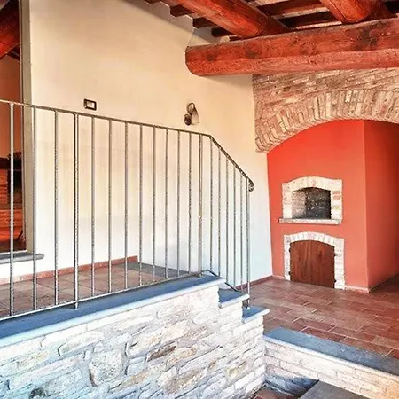 2 Bedroom In SantʼAngelo in Vado