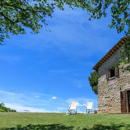 Apartmán 2 Bedroom In SantʼAngelo in Vado