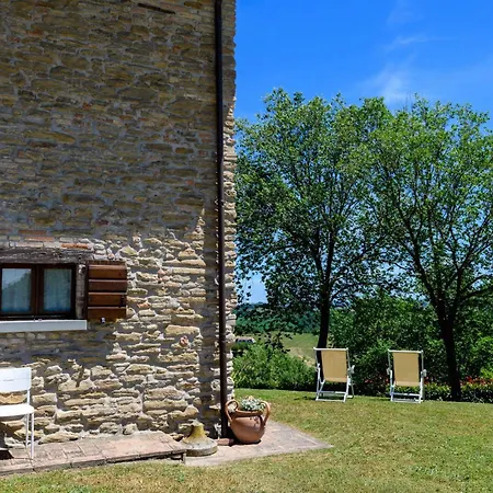 Apartmán 2 Bedroom In SantʼAngelo in Vado